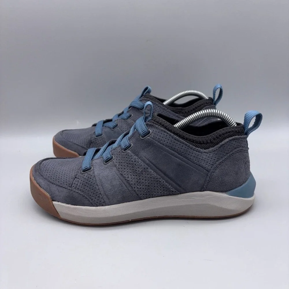 LL Bean Shoes Women 7 Gray Suede Perforated Outdoor Vista Low Lace Sneakers